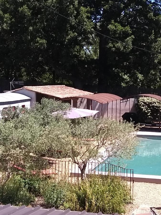 Bed and Breakfast Mas De Camejean Lambesc Exterior foto